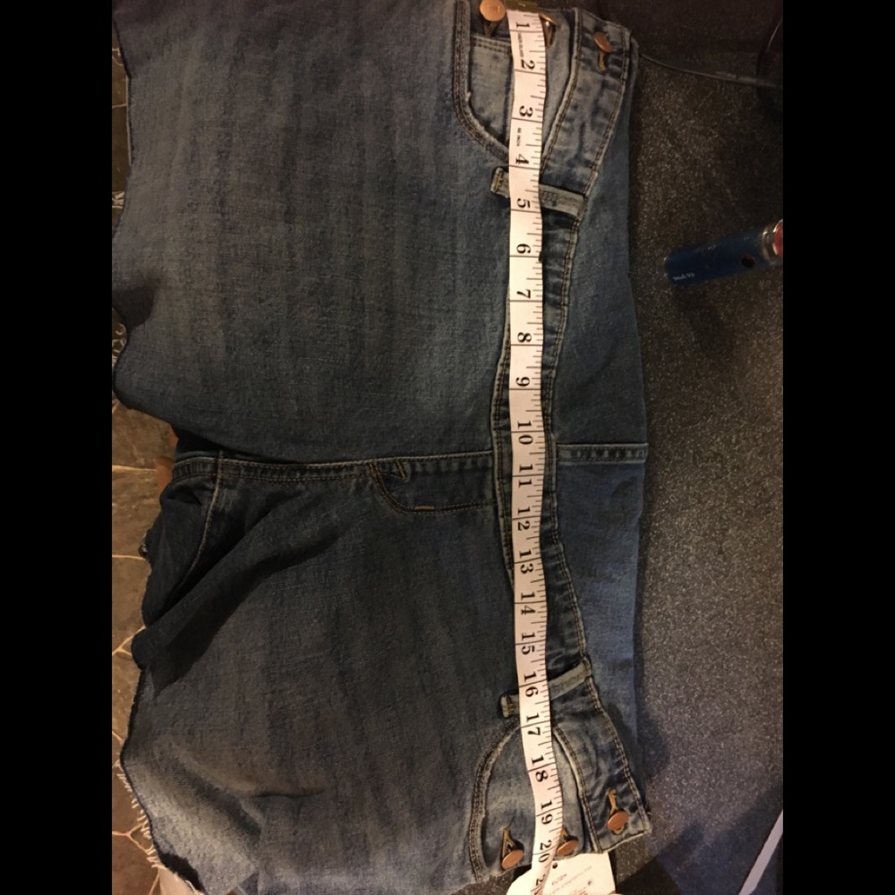 Shortalls Isabel Maternity by Ingrid Isabel  6/28 - Picture 6 of 10